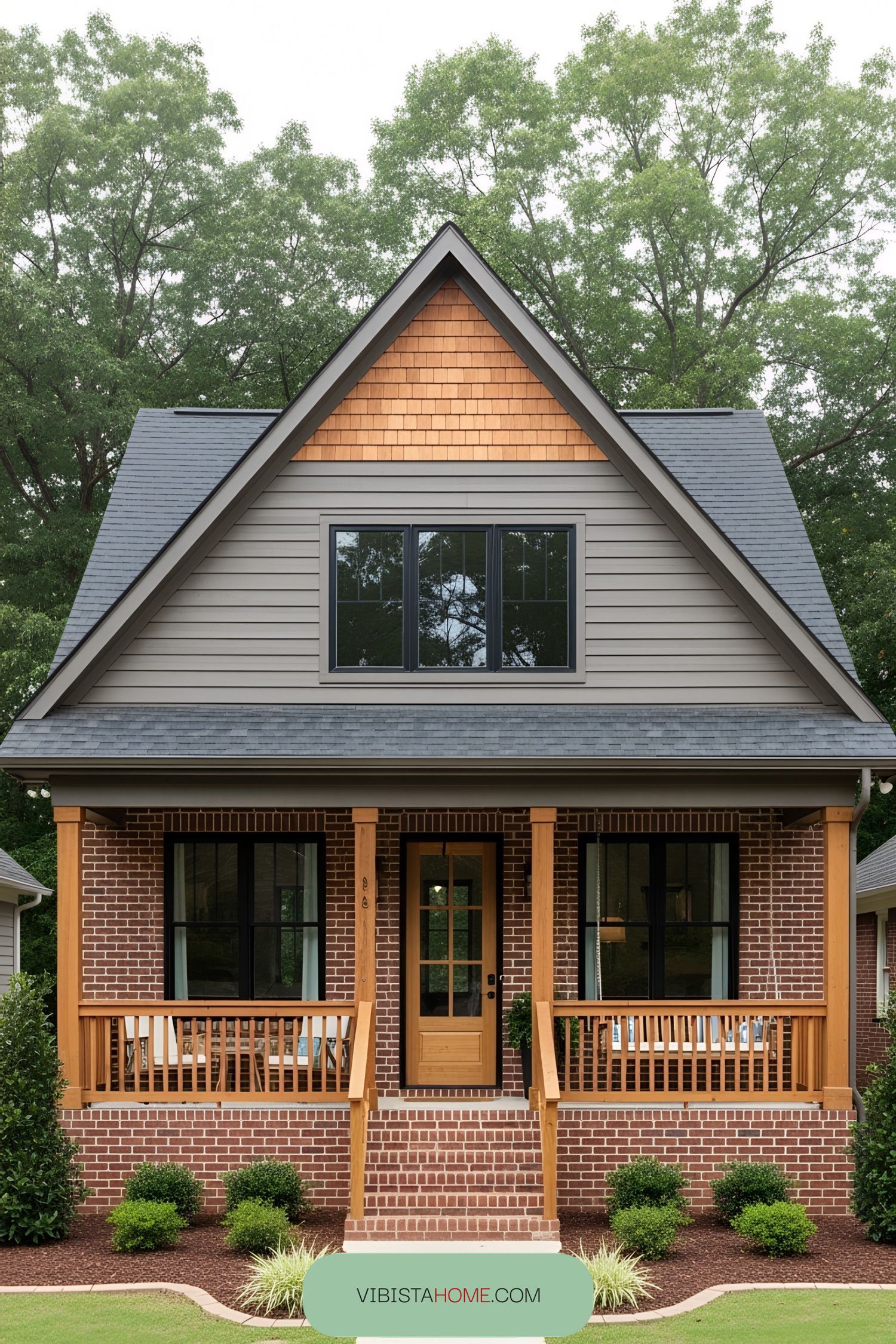 Charming small cottage with dual siding